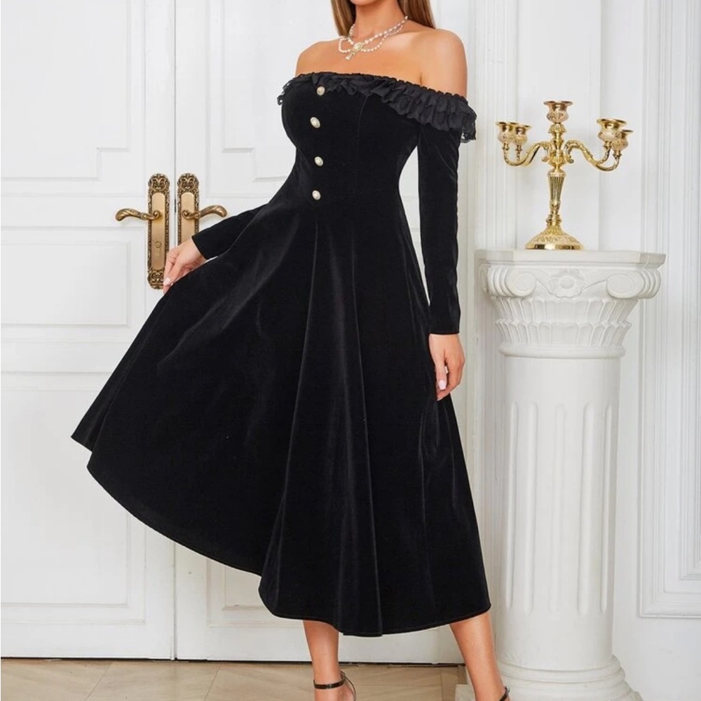 SHEIN Black Velvet Off-Shoulder Dress